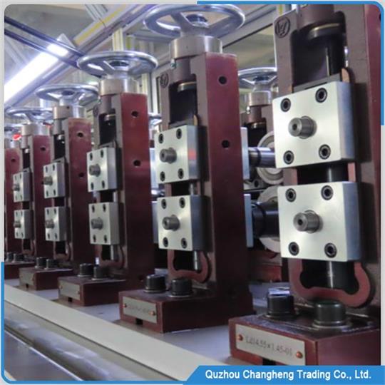 Roller aluminum tube machine